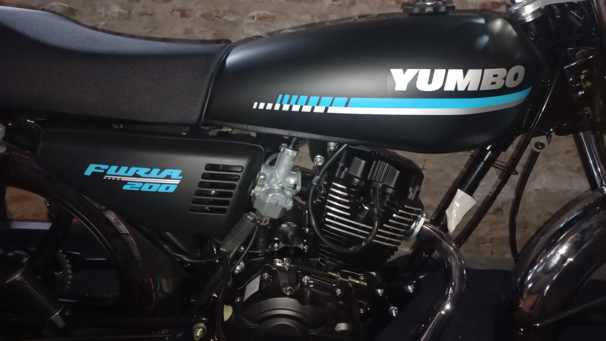 Yumbo Furia 200: imagen 13
