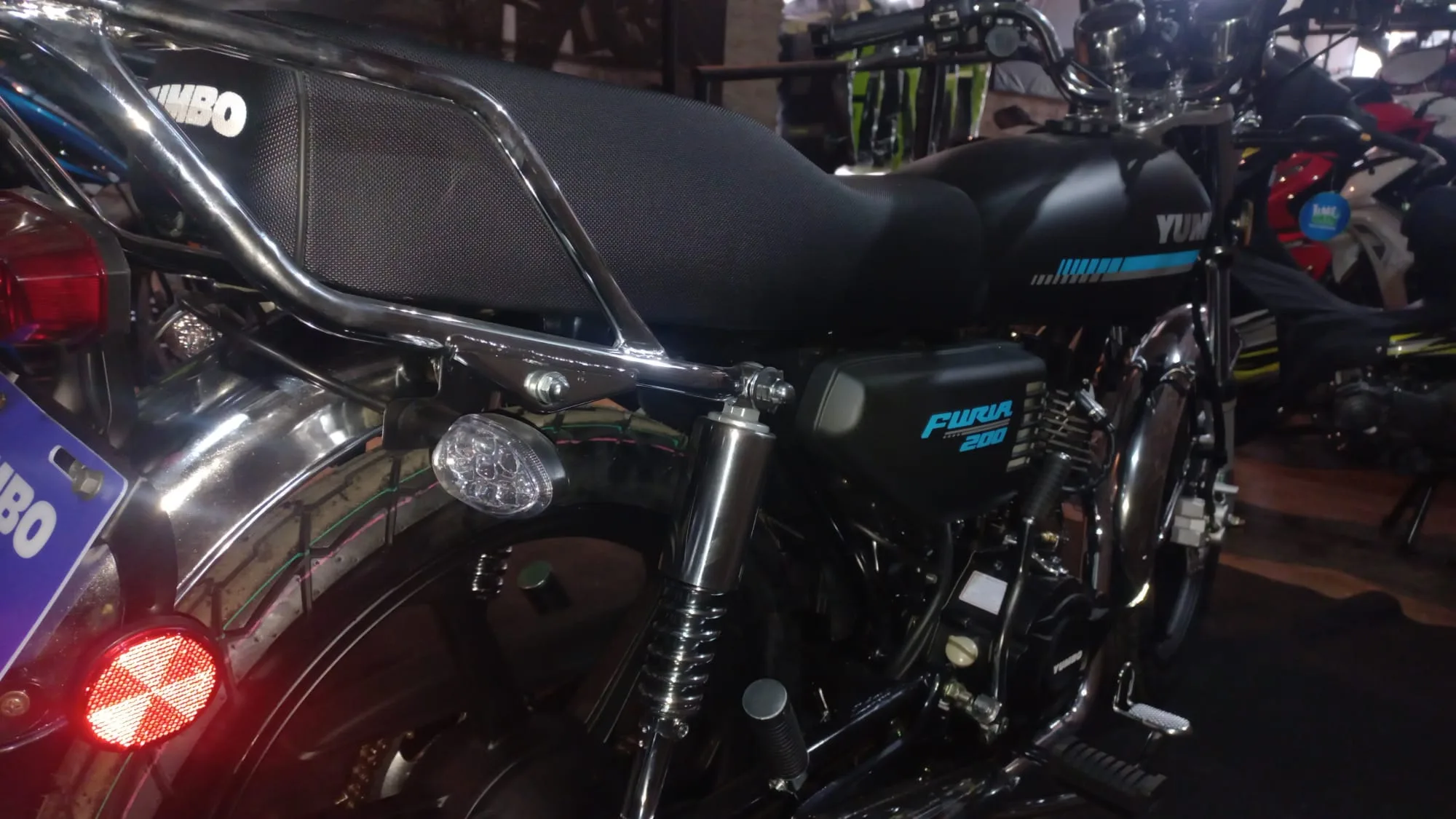 Yumbo Furia 200: imagen 5
