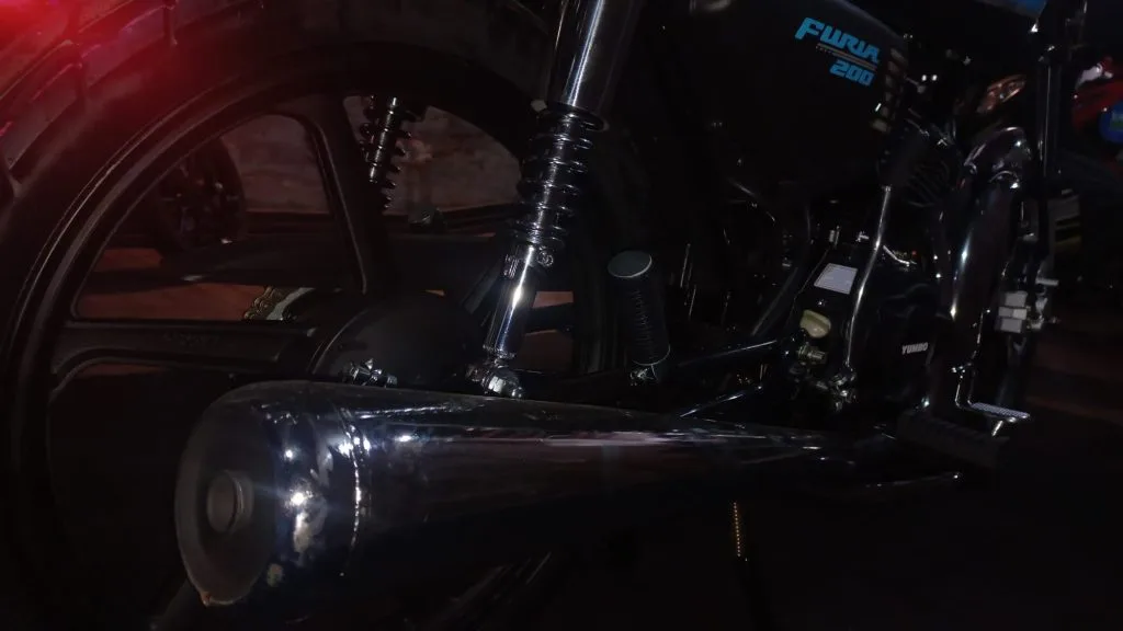 Yumbo Furia 200
