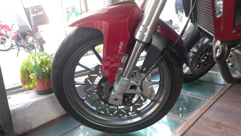 Benelli TRK 251