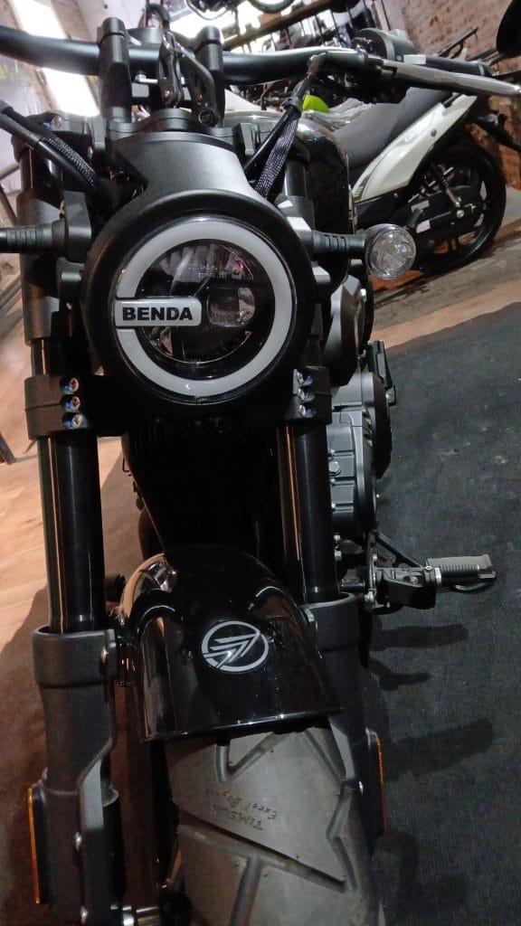 Keeway V302 Benda