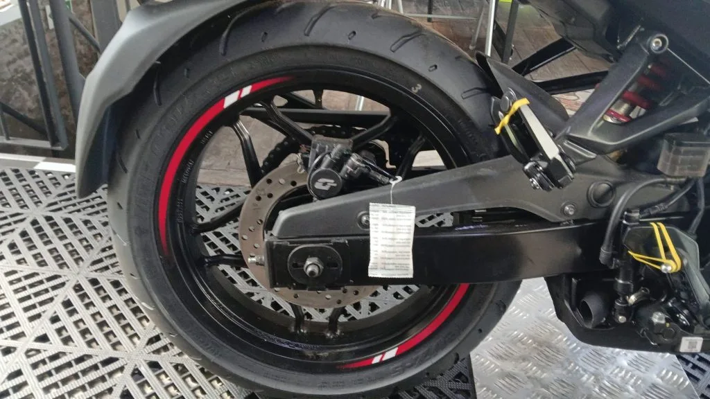 BAJAJ PULSAR NS 400
