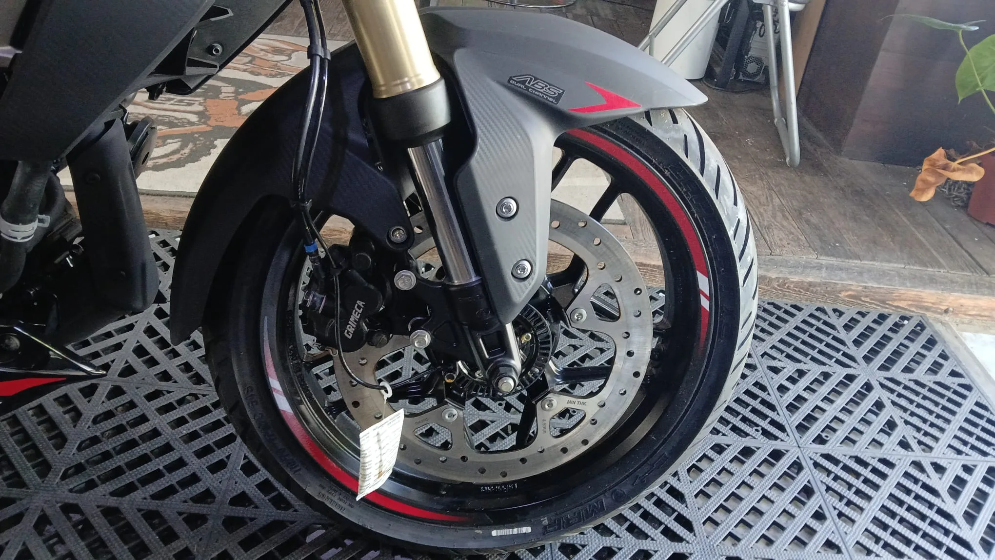 BAJAJ PULSAR NS 400: imagen 9