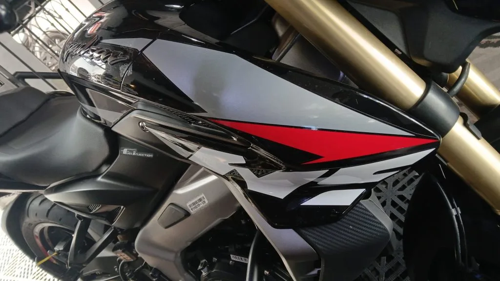 BAJAJ PULSAR NS 400