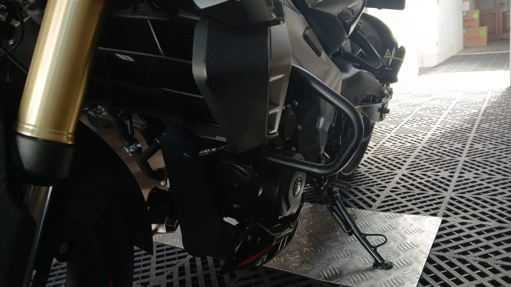 BAJAJ PULSAR NS 400