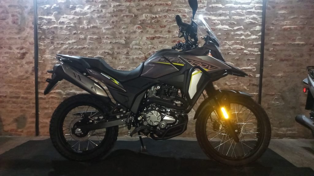 Yumbo DK 200 ADV