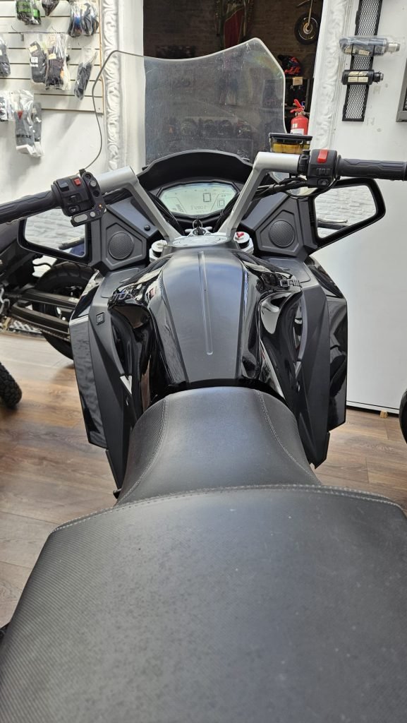 CF Moto TR 650