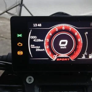 CFMOTO NK300: imagen 2
