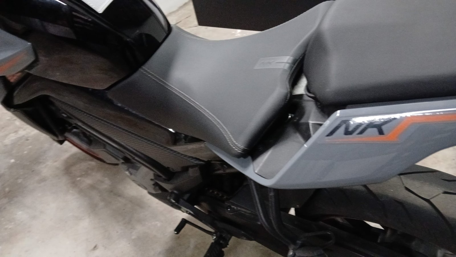 CFMOTO NK300: imagen 8