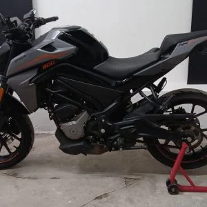 CFMOTO NK300: imagen 1