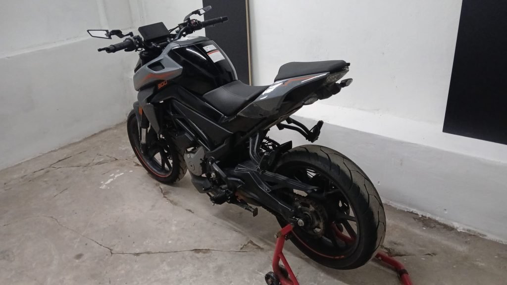 CFMOTO NK300