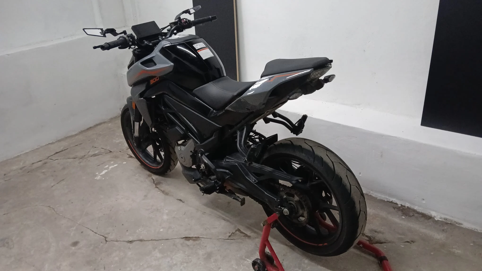 CFMOTO NK300: imagen 3