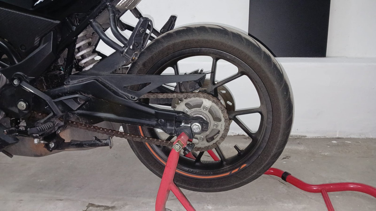 CFMOTO NK300: imagen 5